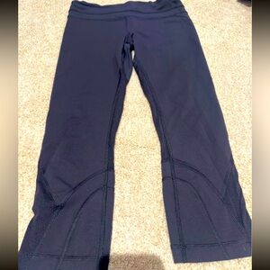 SOLD ON EBAY Lululemon crop leggings sz 6